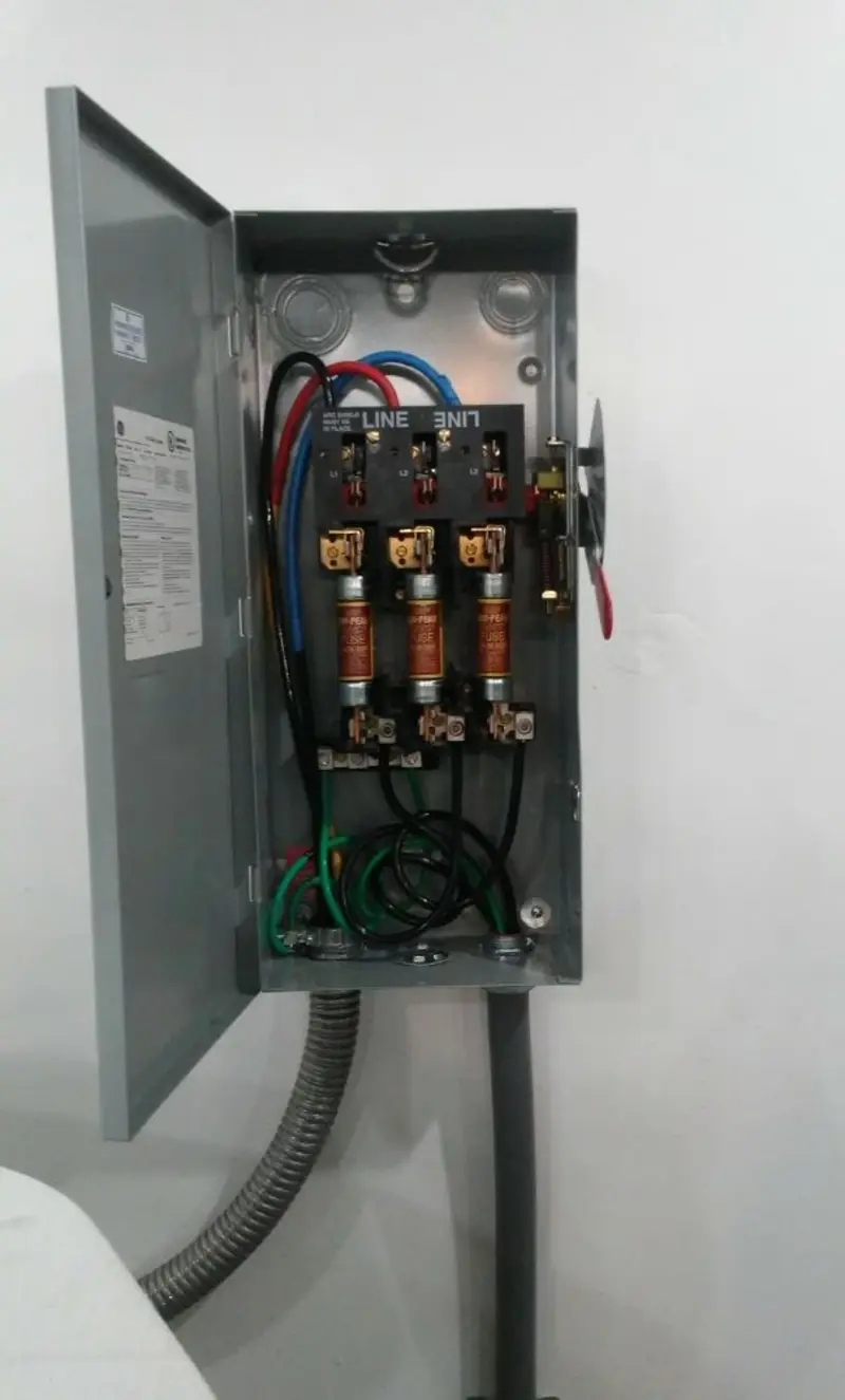 Three-phase disconnect switch installed for Smoke Detector Installation in Woodstock